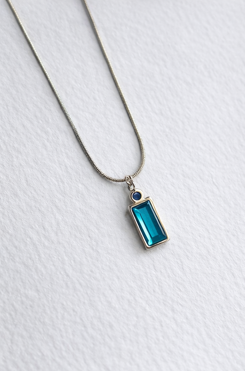 Saivanyas Teal Emerald Cut Pendant Necklace – Minimal Silver Daily Wear Chain for Girls & Women