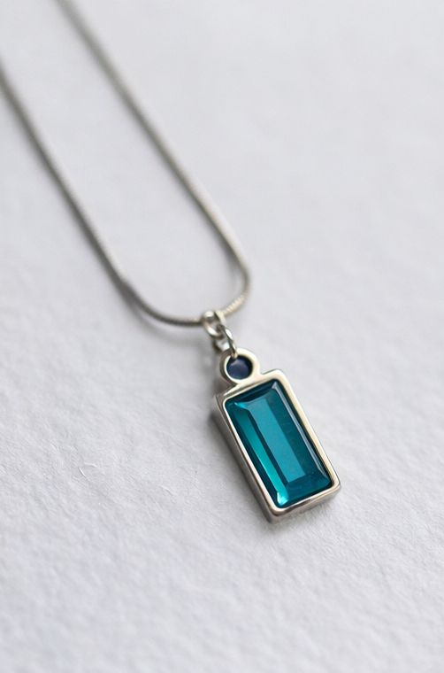 Saivanyas Teal Emerald Cut Pendant Necklace – Minimal Silver Daily Wear Chain for Girls & Women